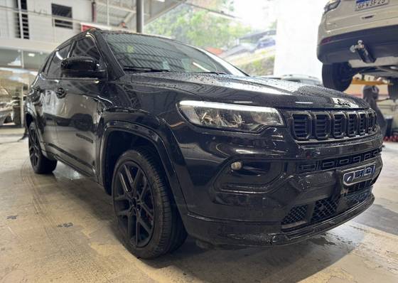JEEP COMPASS 2.0 HURRICANE 4 TURBO GASOLINA BLACKHAWK AT9 JEEP COMPASS 2.0 HURRICANE 4 TURBO GASOLINA BLACKHAWK AT9